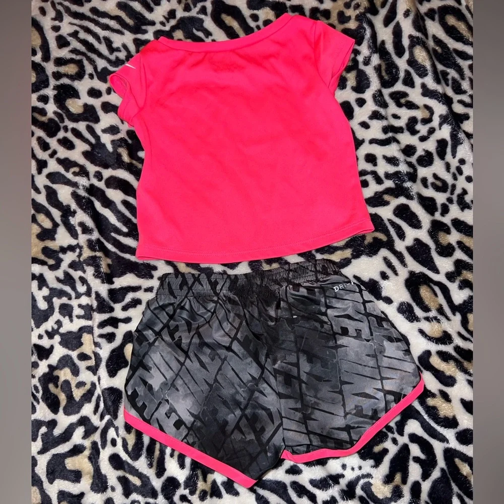 Nike Summer Matching Set - Picture 2 of 2